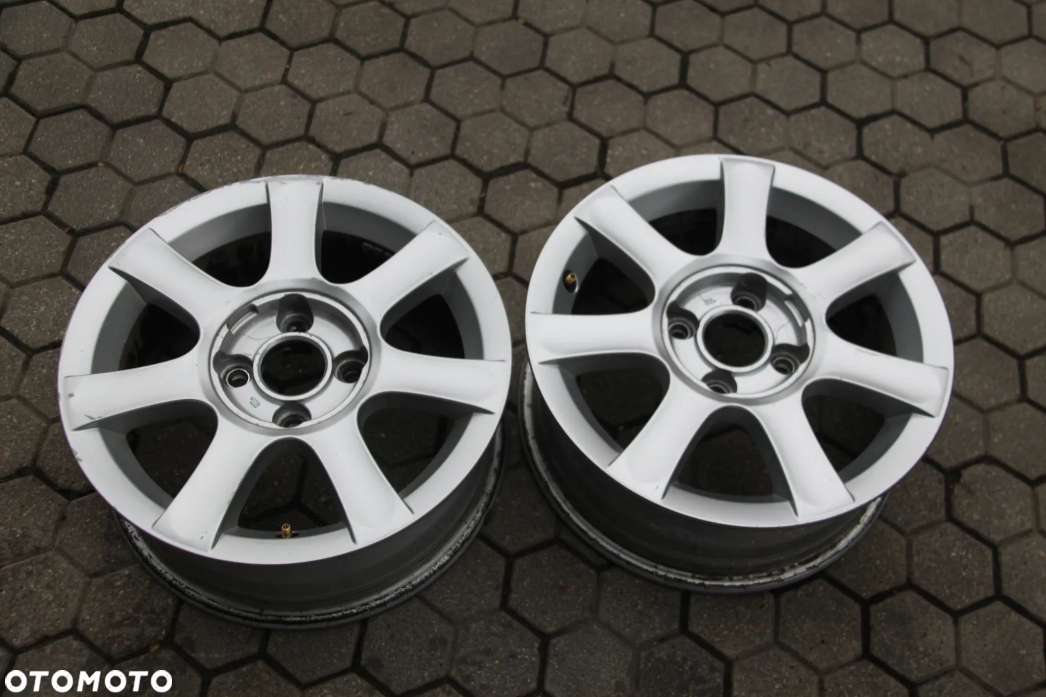 Felga Aluminiowa  Peugeot 9649523180 6J15 ET 27 4x108 - 1