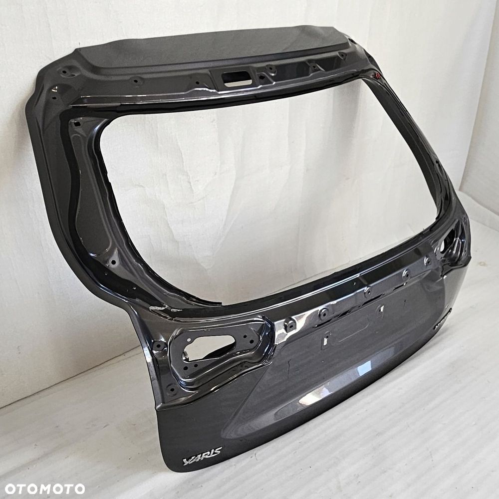 KLAPA TYLNA BAGAŻNIKA TOYOTA YARIS CROSS 2020- - 2