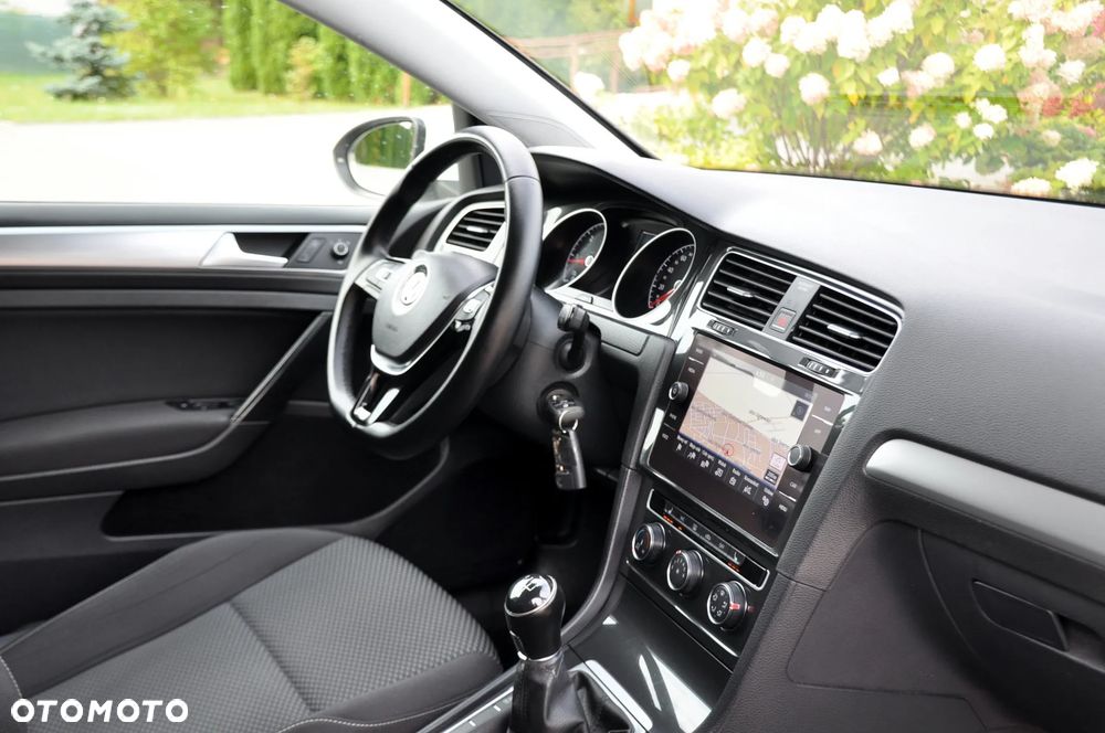 Volkswagen Golf Variant - 18