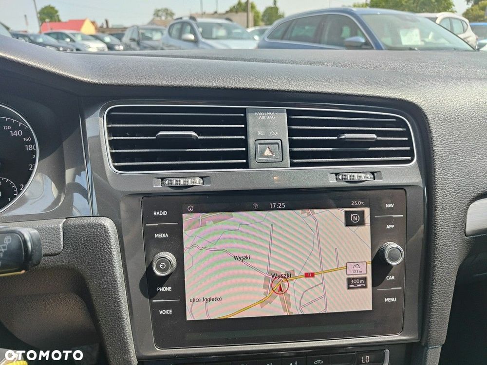 Volkswagen Golf - 14