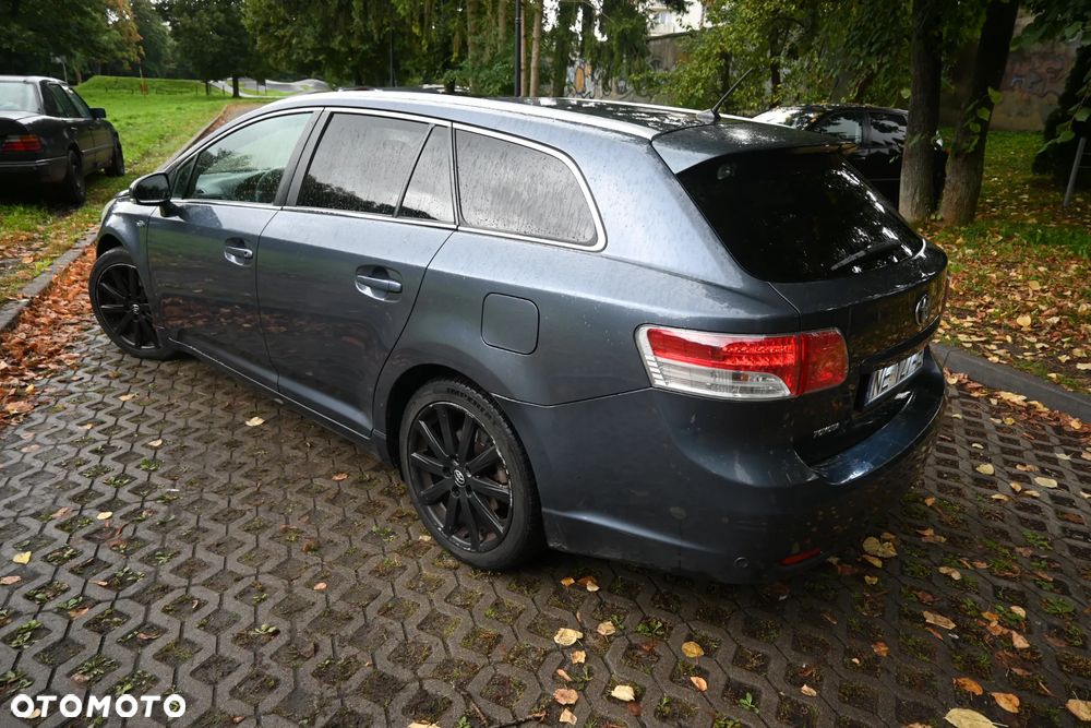 Toyota Avensis 2.2 D-4D Automatik Business Edition - 11