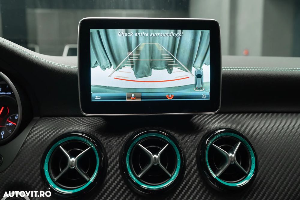 Mercedes-Benz A 45 AMG 4Matic AMG Speedshift 7G-DCT PETRONAS 2015 World Champion Edition - 38