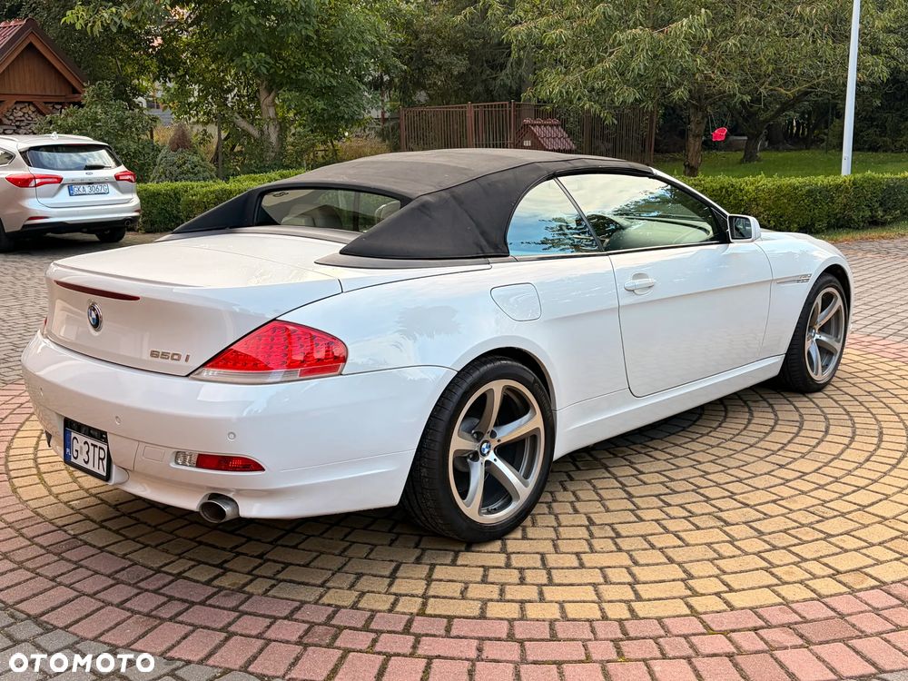 BMW Seria 6 650 i - 8