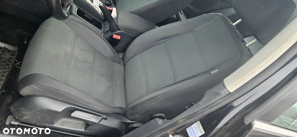 Fotel kierowcy pasażera grzany kanapa VW Golf 6 VI kombi 2010r - 1