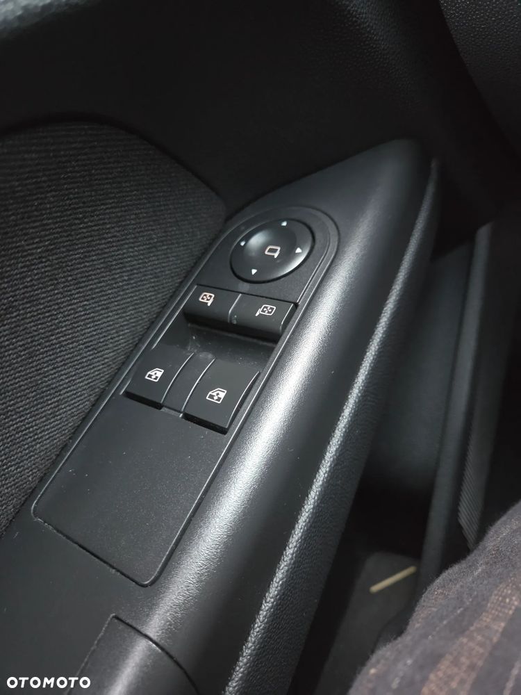 Opel Astra - 17