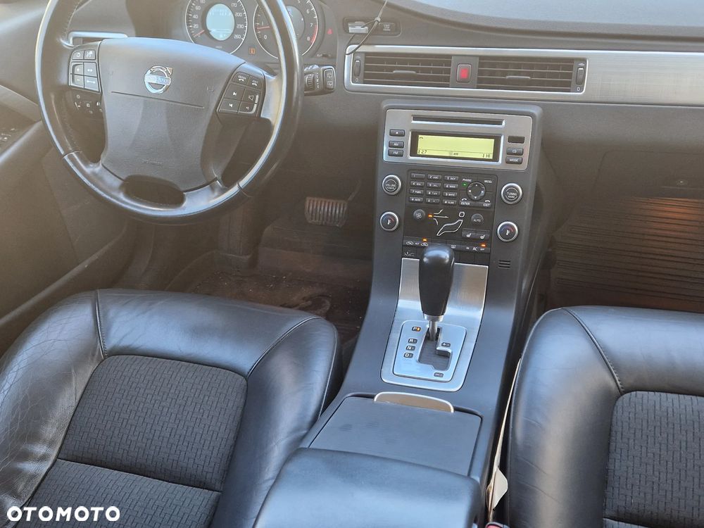 Volvo V70 2.5T Summum - 15