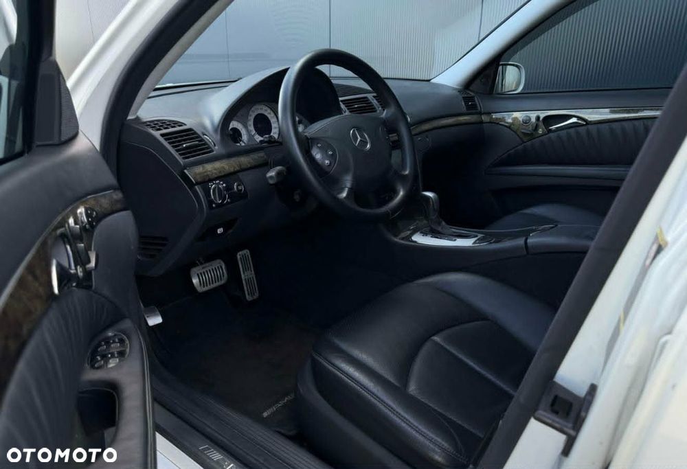 Mercedes-Benz Klasa E 500 Avantgarde Sport Edition AMG - 15