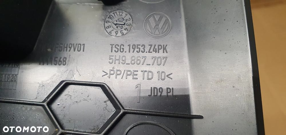 Tapicerka osłona klapy bagażnika górna VW Golf VIII 8 Kombi 5H9867707 - 5