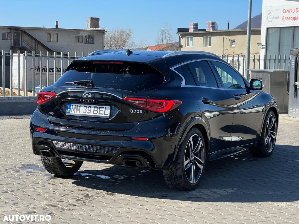 Infiniti Q30 2.2d DCT AWD Sport City Black - 7