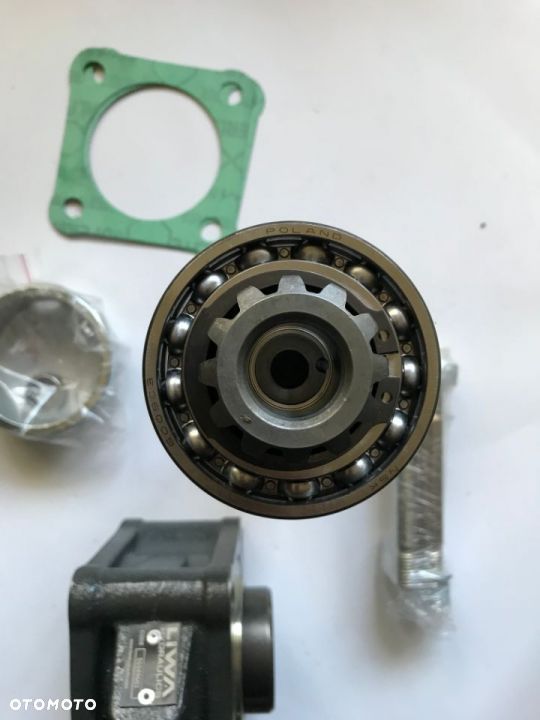 PRZYSTAWKA HYDRAULIKI ZF + WAŁEK - 4