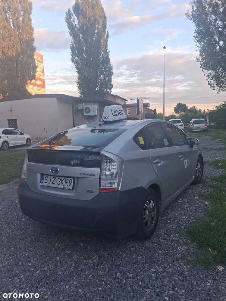 Toyota Prius 1.8 HSD Sol - 2