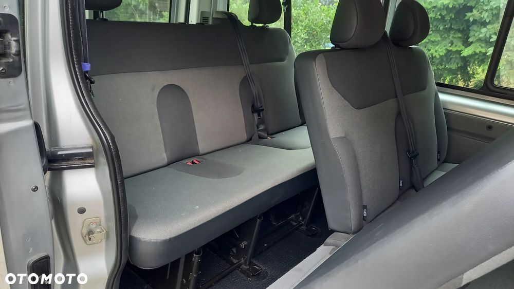 Renault Trafic 2.0 dCi 115 Passenger FAP L2H1 Expression - 27