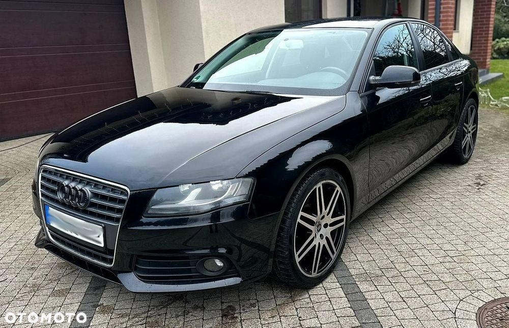 Audi A4 Limousine - 14
