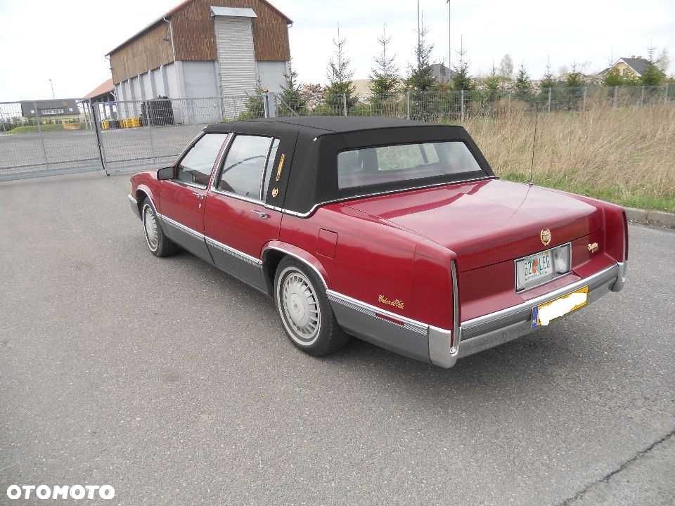 Cadillac Deville - 3