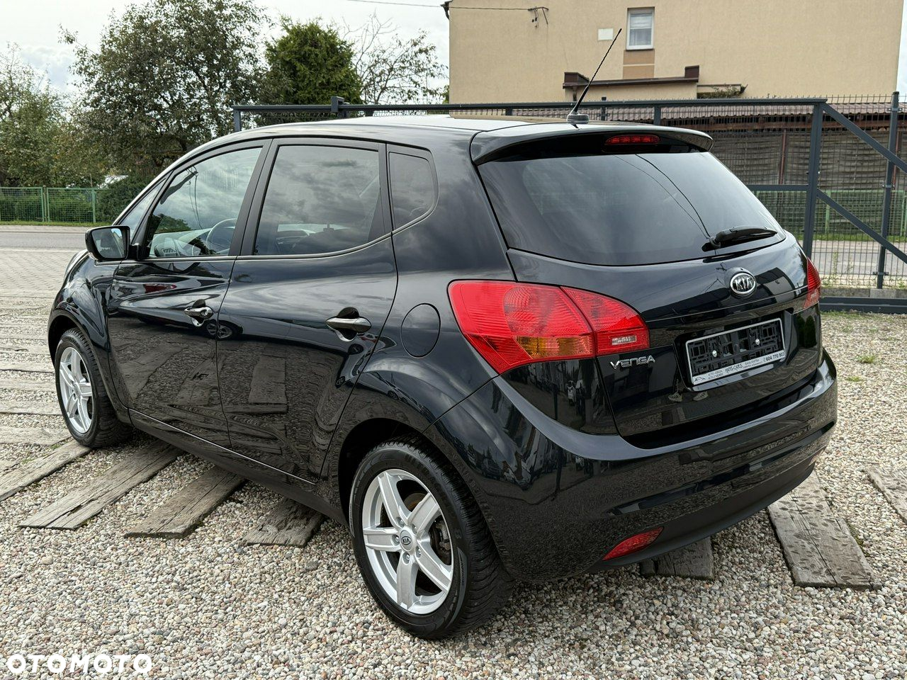 Kia Venga - 4