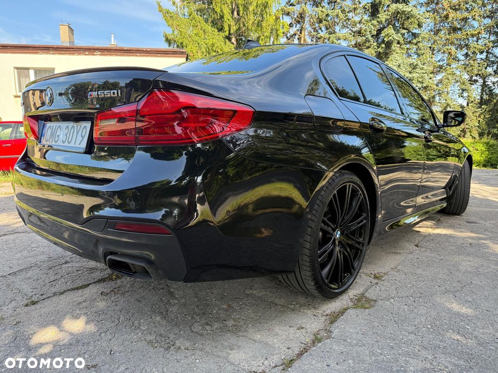 BMW Seria 5 M550i xDrive - 3