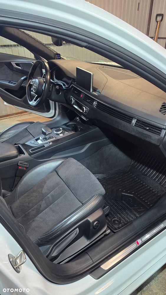 Audi A4 Avant 2.0 TDI S tronic - 10