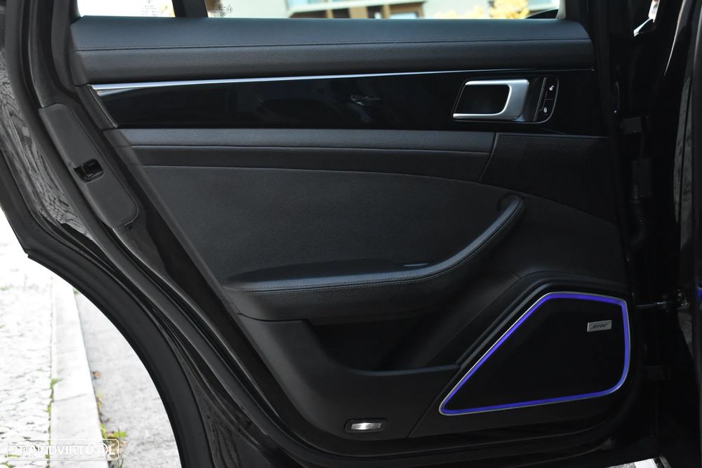 Porsche Panamera Sport Turismo 4 E-Hybrid Platinum Edition - 58