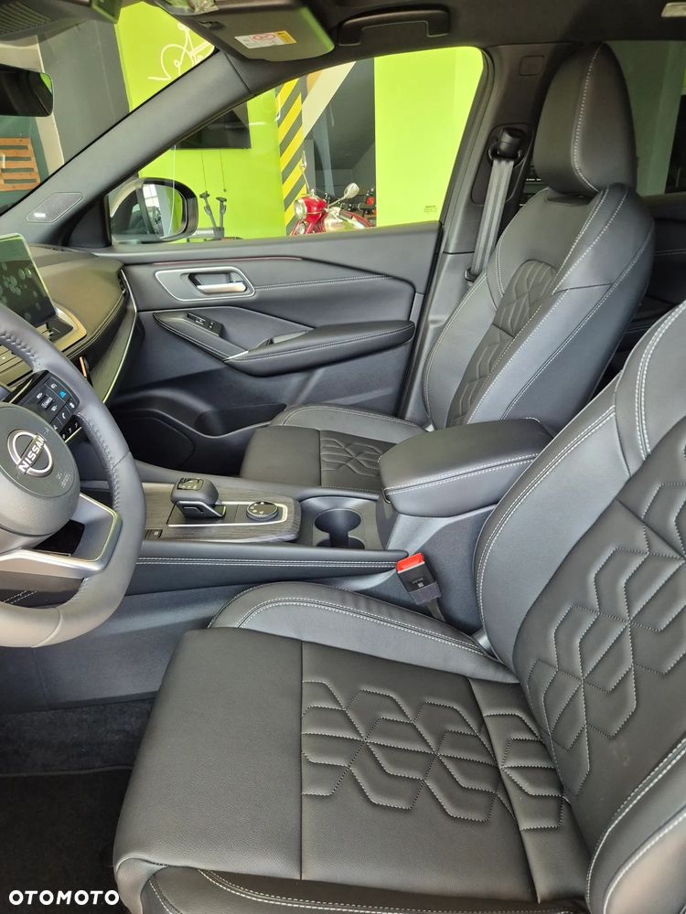 Nissan Qashqai 1.3 DIG-T MHEV 4x4 Tekna Xtronic - 15