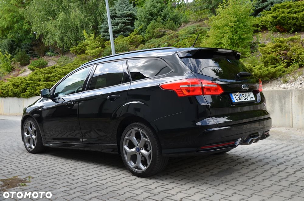 Ford Focus 2.0 TDCi ST mit Leder-Exclusiv-Paket - 9