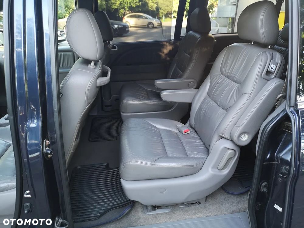Honda Odyssey 3.5 LX - 11