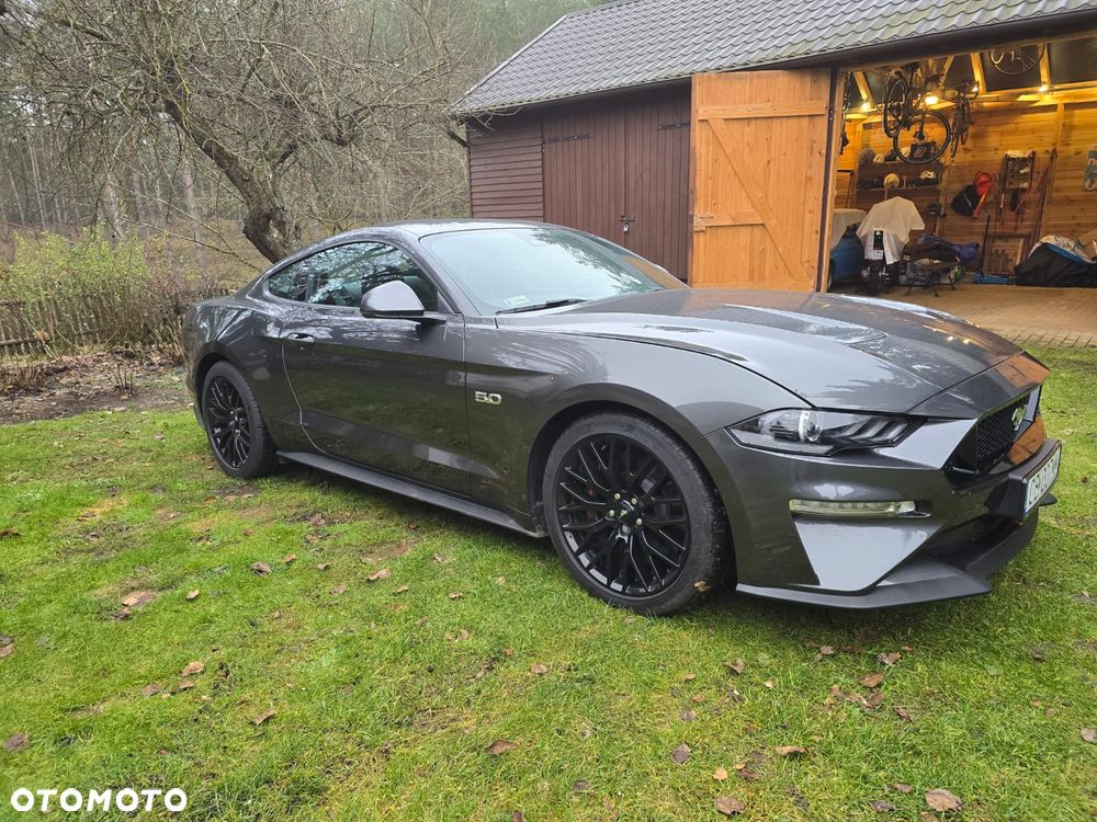Ford Mustang - 1