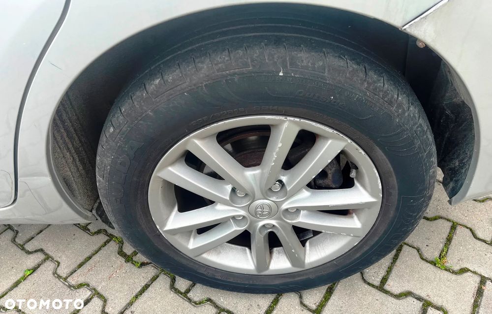 Toyota Auris 1.4 D-4D Premium - 14