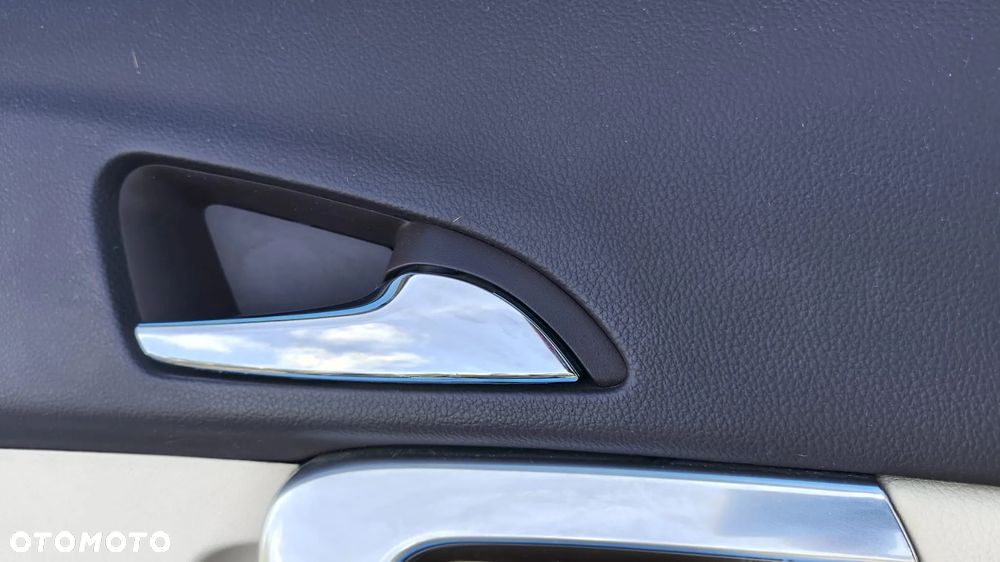 BOCZKI TAPICERKA BOCZEK DRZWI LEWY PRAWY PRZÓD TYŁ SKÓRA BEŻOWY KREMOWY BRĄZOWY LISTWY OZDOBNE DEKORY KOMPLET OPEL INSIGNIA A EUROPA - 18