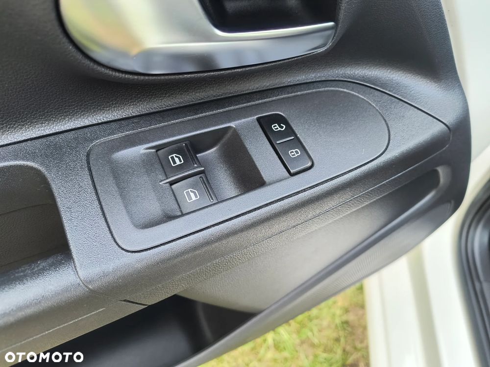 Volkswagen up! - 17