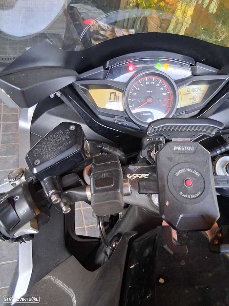 Honda VFR VFR1200F - 8