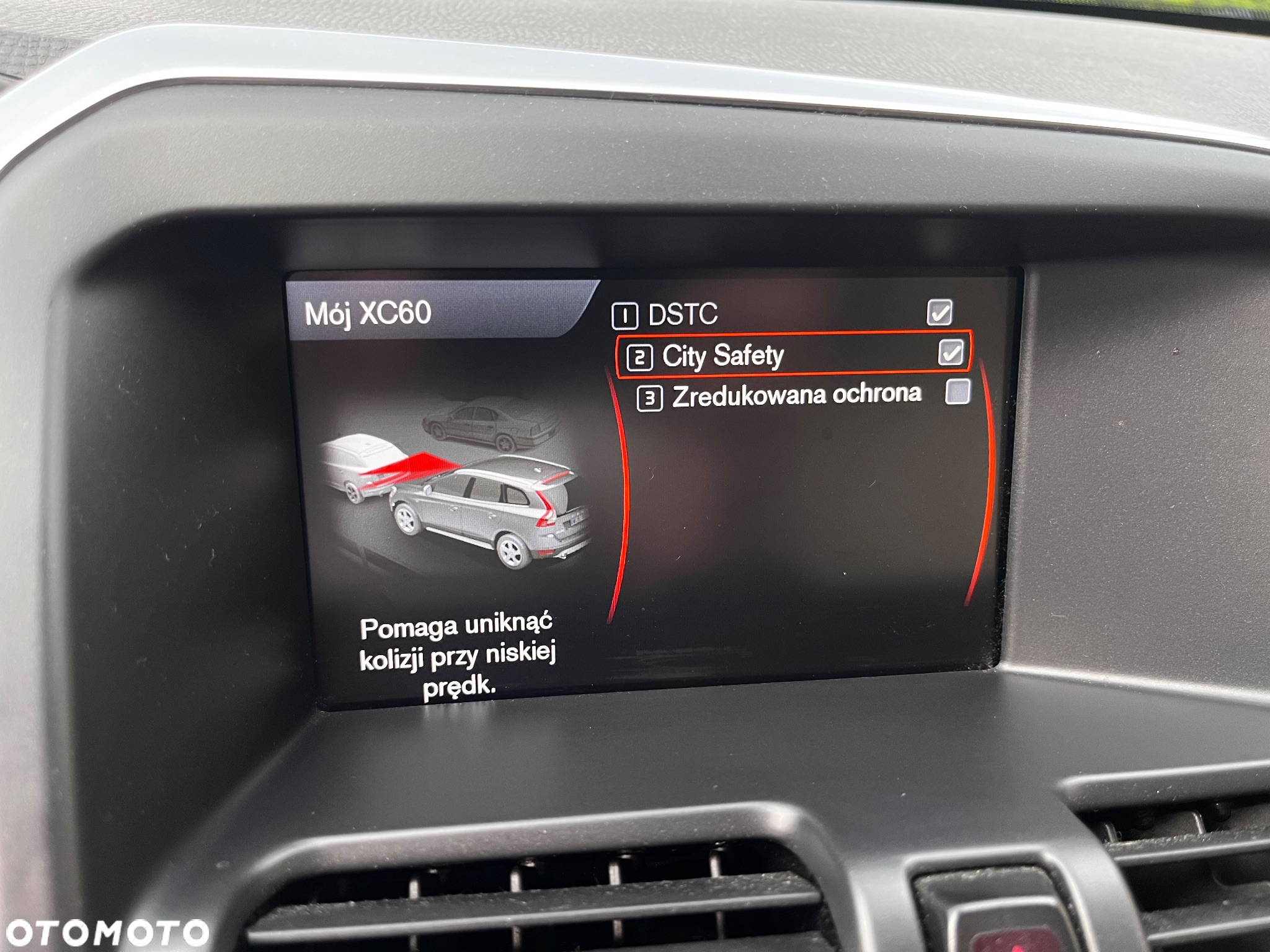 Volvo XC 60 D5 AWD Momentum - 11