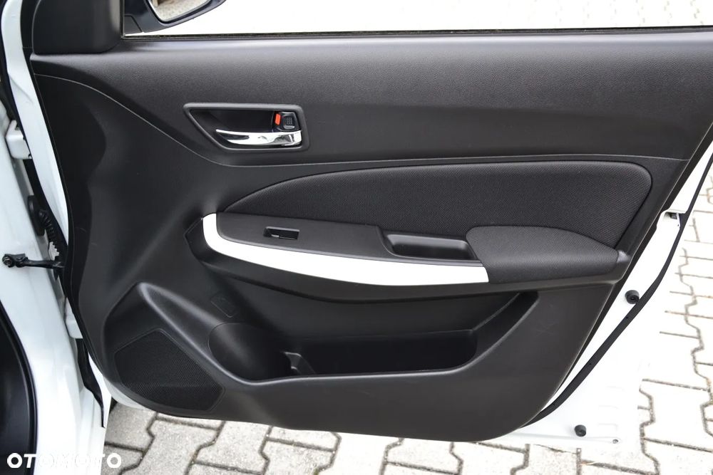 Suzuki Swift 1.2 Dualjet Allgrip Comfort - 30