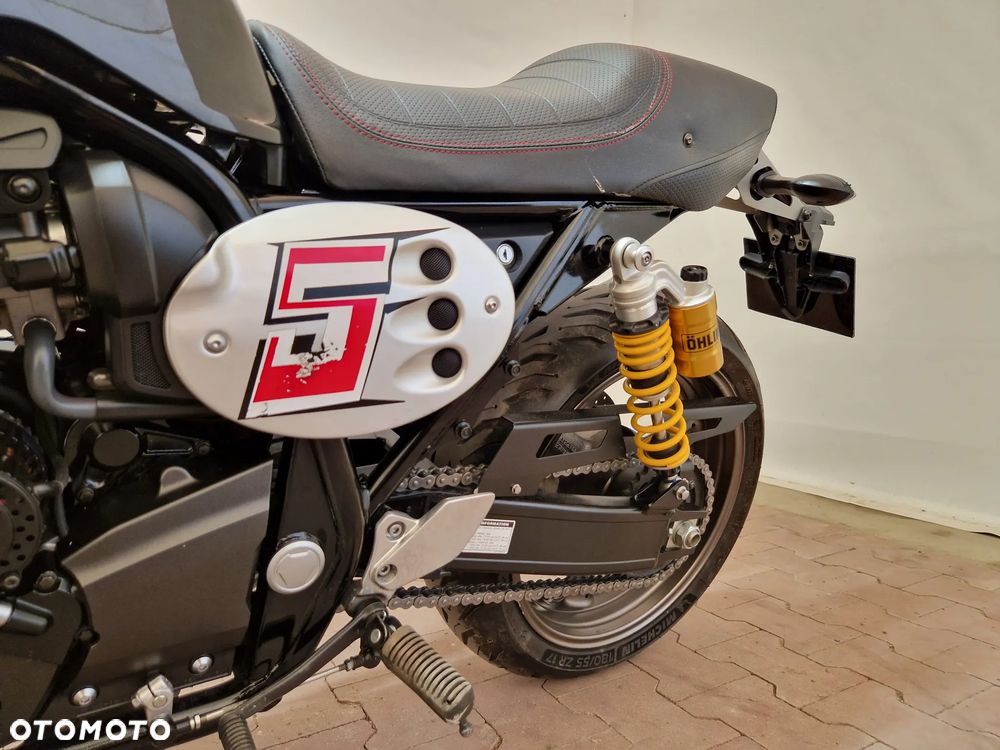 Yamaha XJR - 27