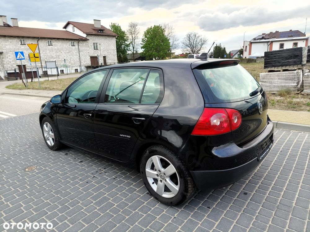 Volkswagen Golf 1.9 TDI DPF United BlueMotion - 5