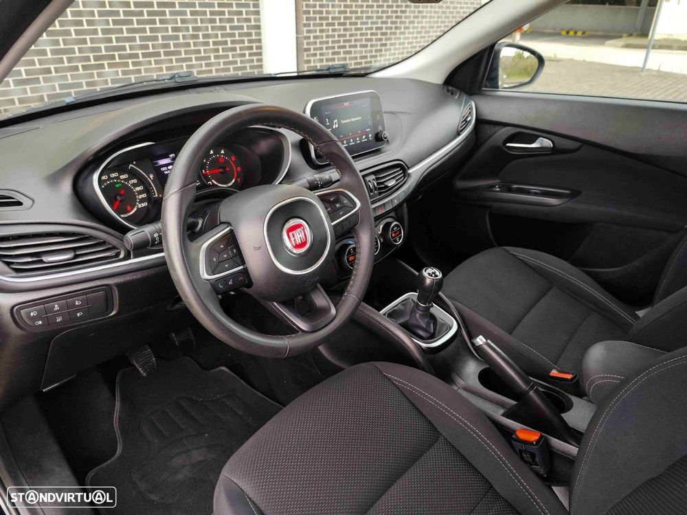 Fiat Tipo Sedan 1.3 M-Jet Lounge - 21