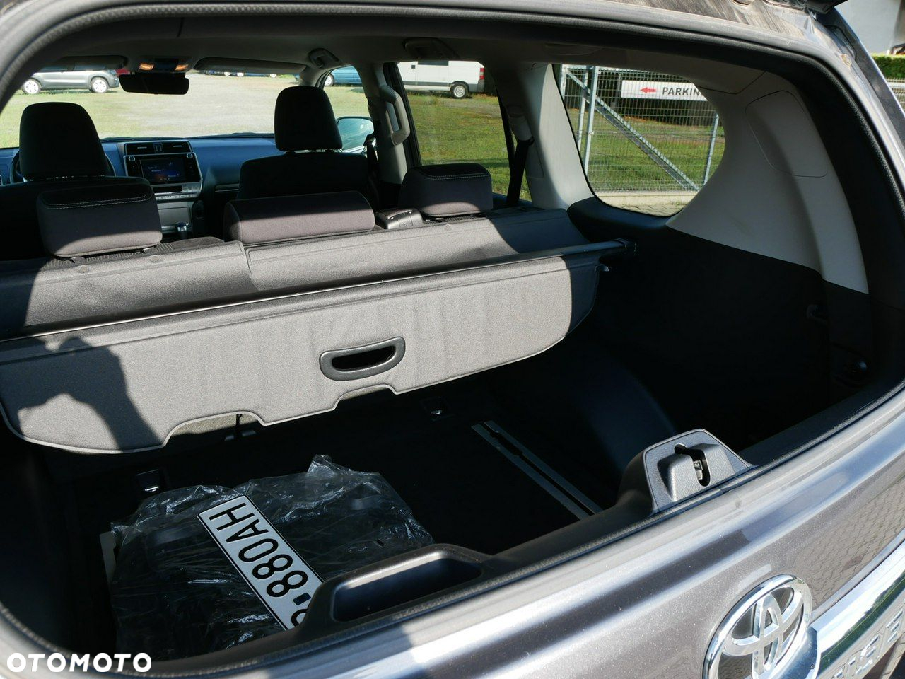 Toyota Land Cruiser - 23