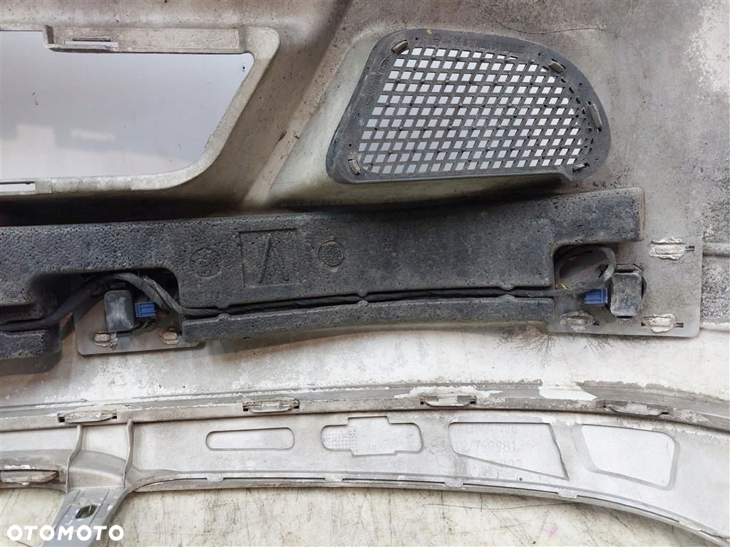 Zderzak przód przedni Mercedes Vaneo W414 LAK:9744 2001-2005 PDC CZUJNIKI - 2