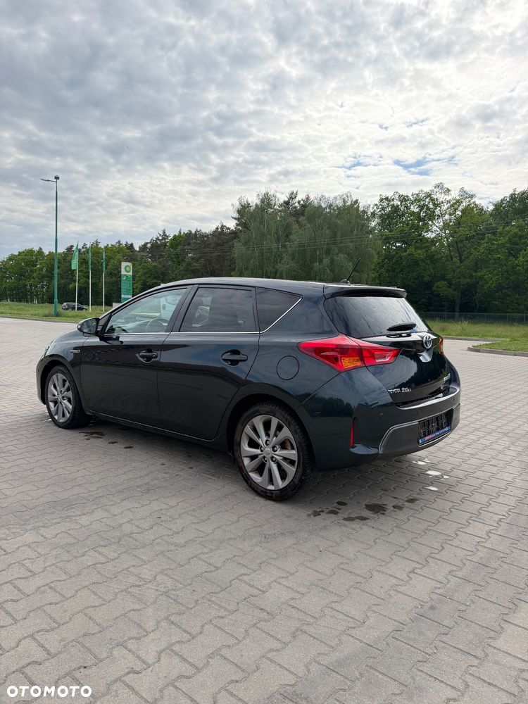Toyota Auris - 11