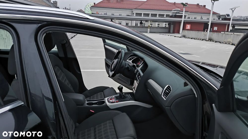 Audi A4 Avant 2.0 TDI DPF Ambiente - 23