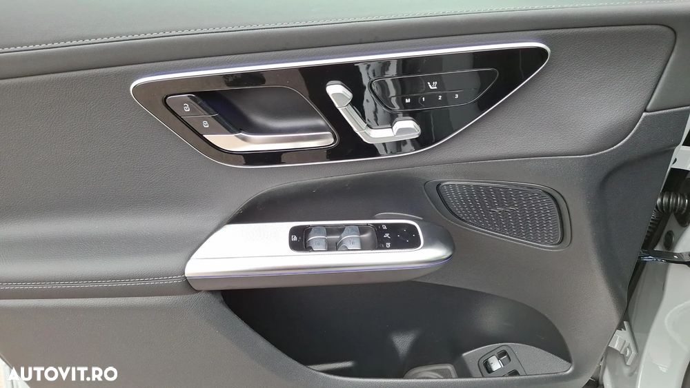 Mercedes-Benz GLC 300 e 4MATIC - 17