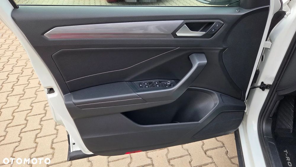 Volkswagen T-Roc 1.5 TSI Style - 21