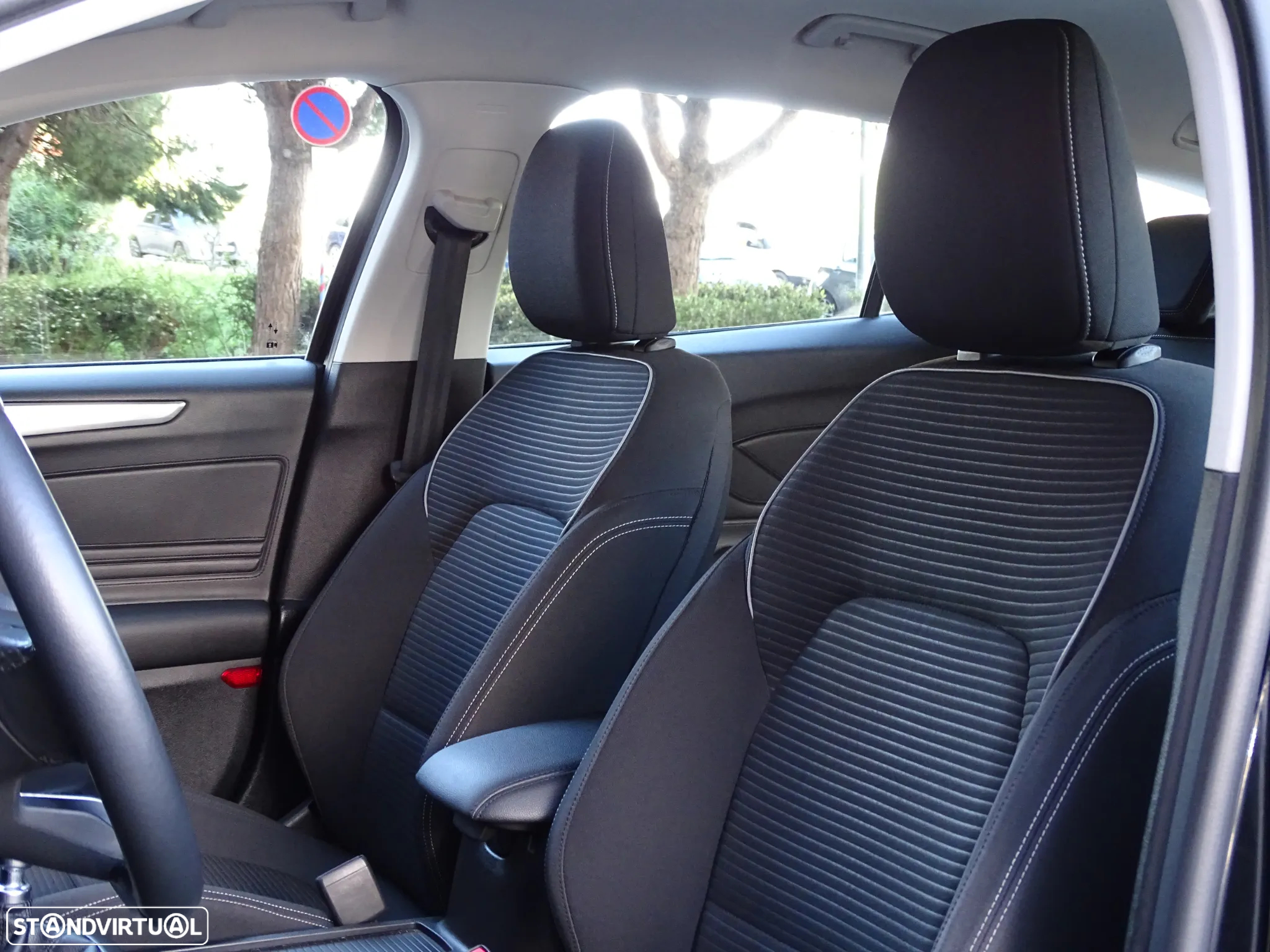 Ford Focus SW 1.5 TDCi EcoBlue Titanium - 6