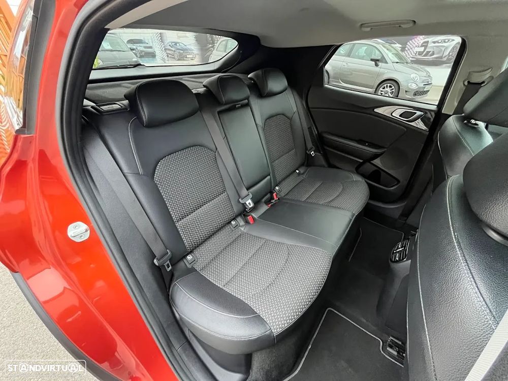 Kia XCeed 1.6 GDi PHEV Drive - 36