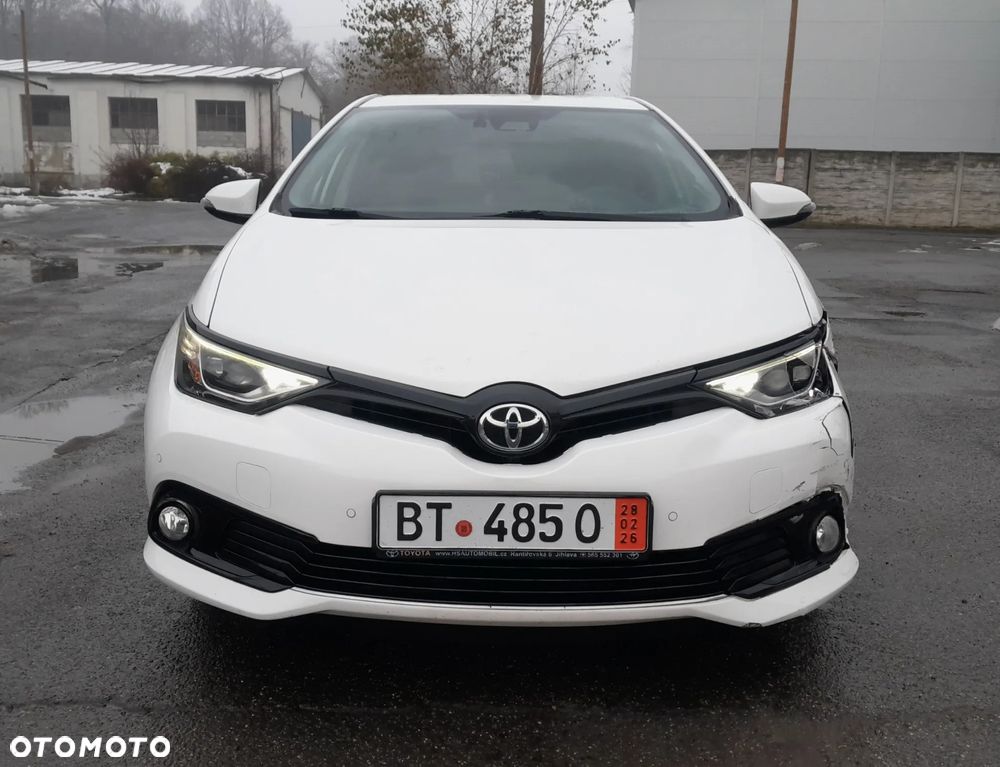 Toyota Auris 1.6 Premium Comfort - 3