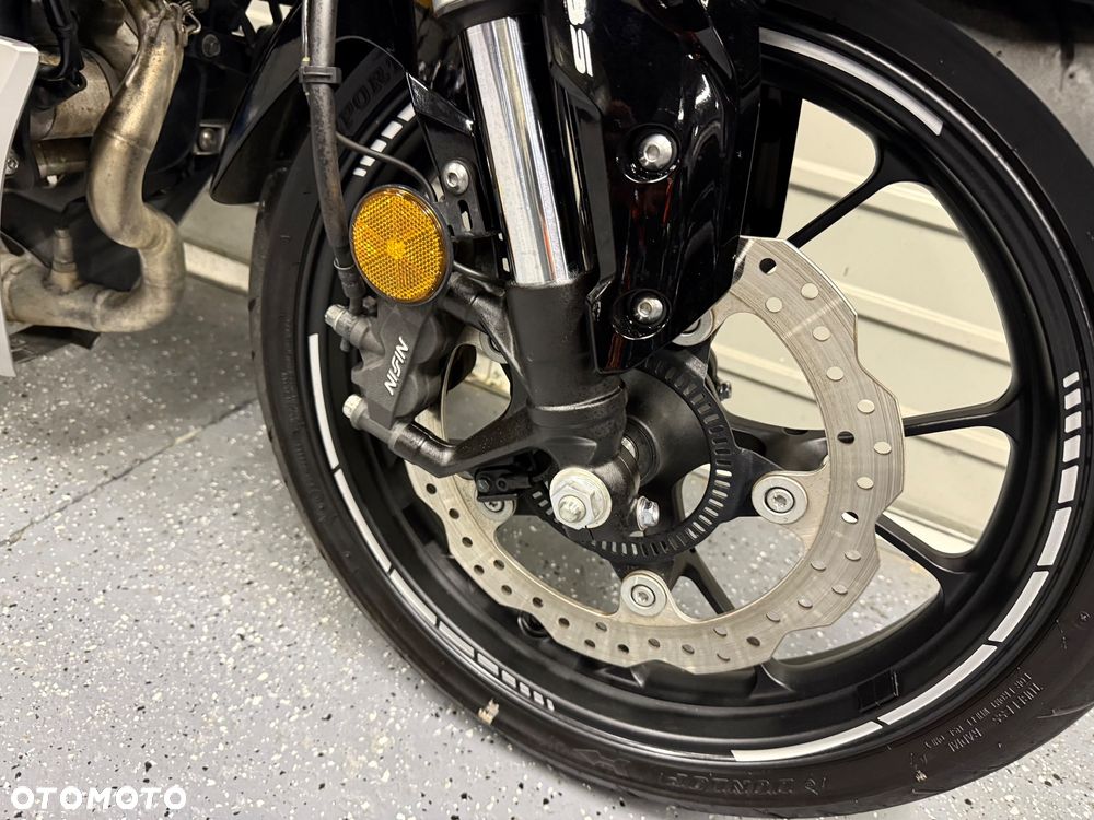 Honda CB - 9