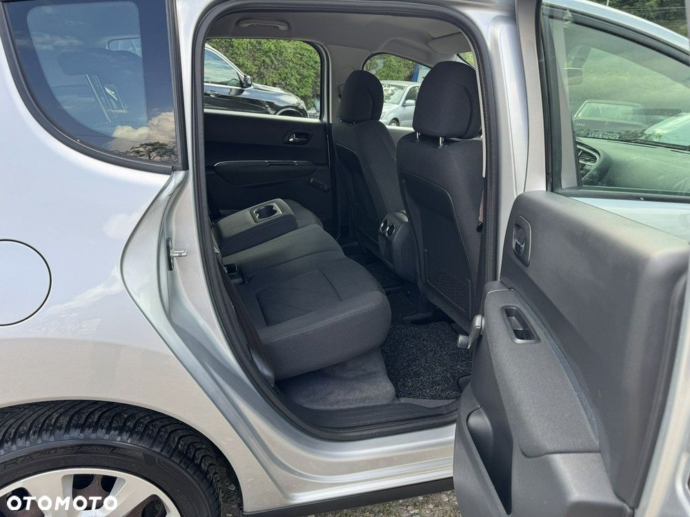 Peugeot 3008 - 17