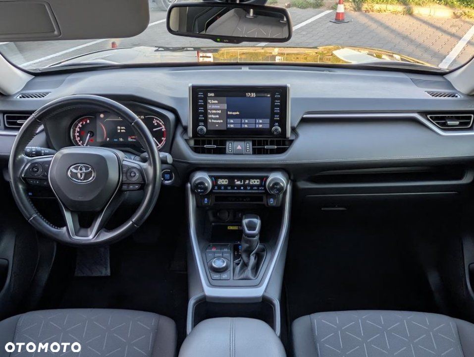 Toyota RAV4 - 25