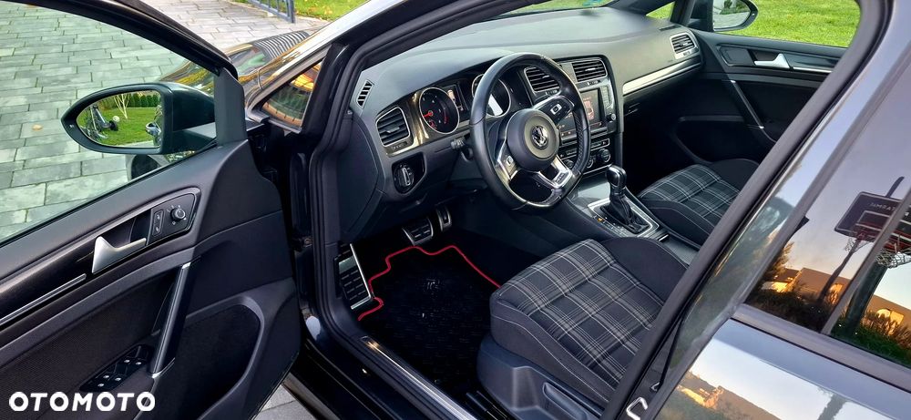 Volkswagen Golf 2.0 TDI BMT GTD DSG - 17