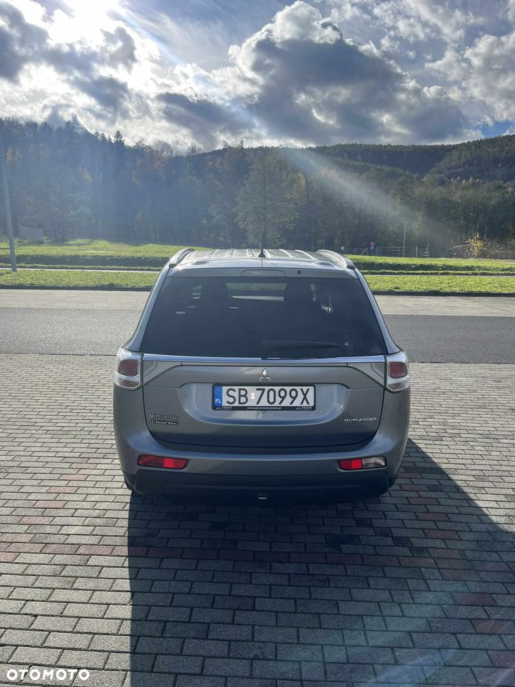 Mitsubishi Outlander - 7