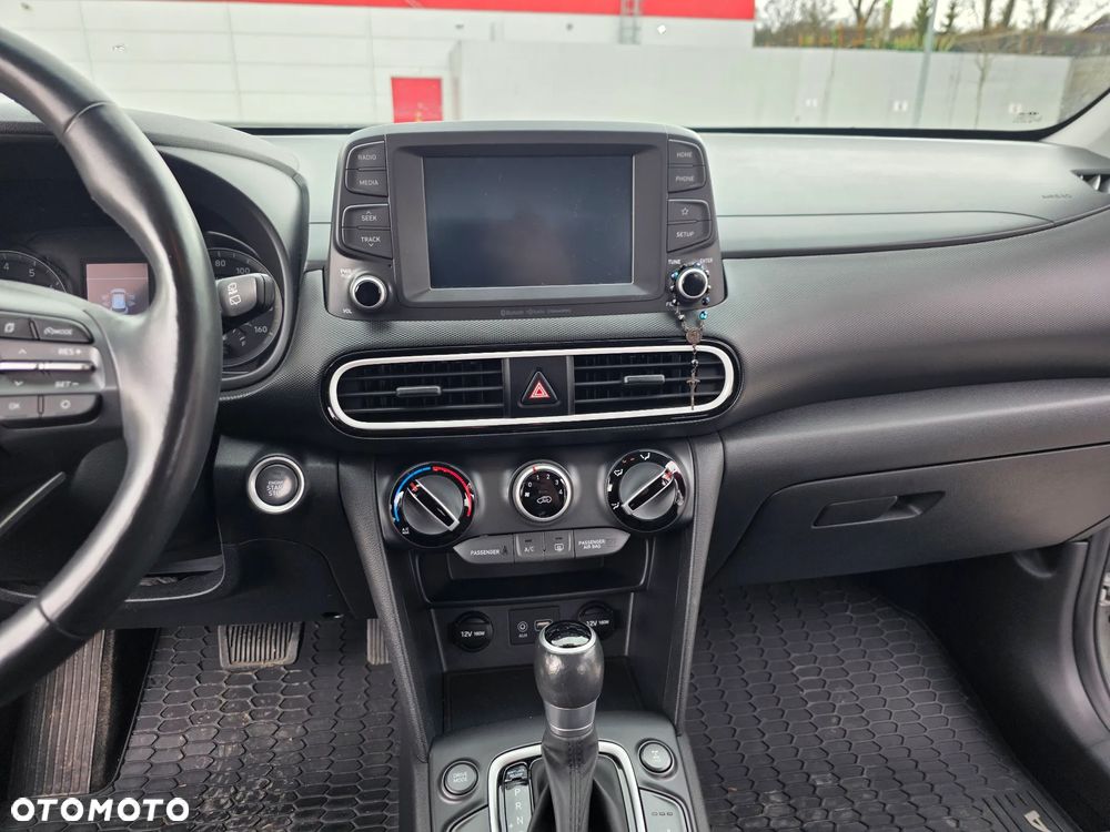 Hyundai Kona - 24